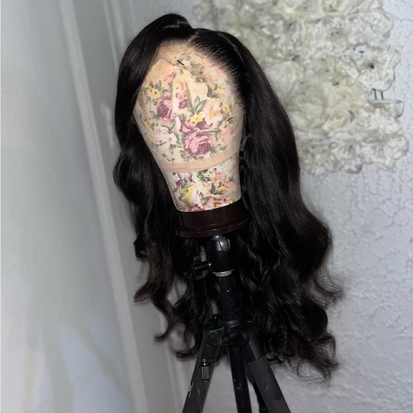 Hd Lace Wig - Picture 4 of 6